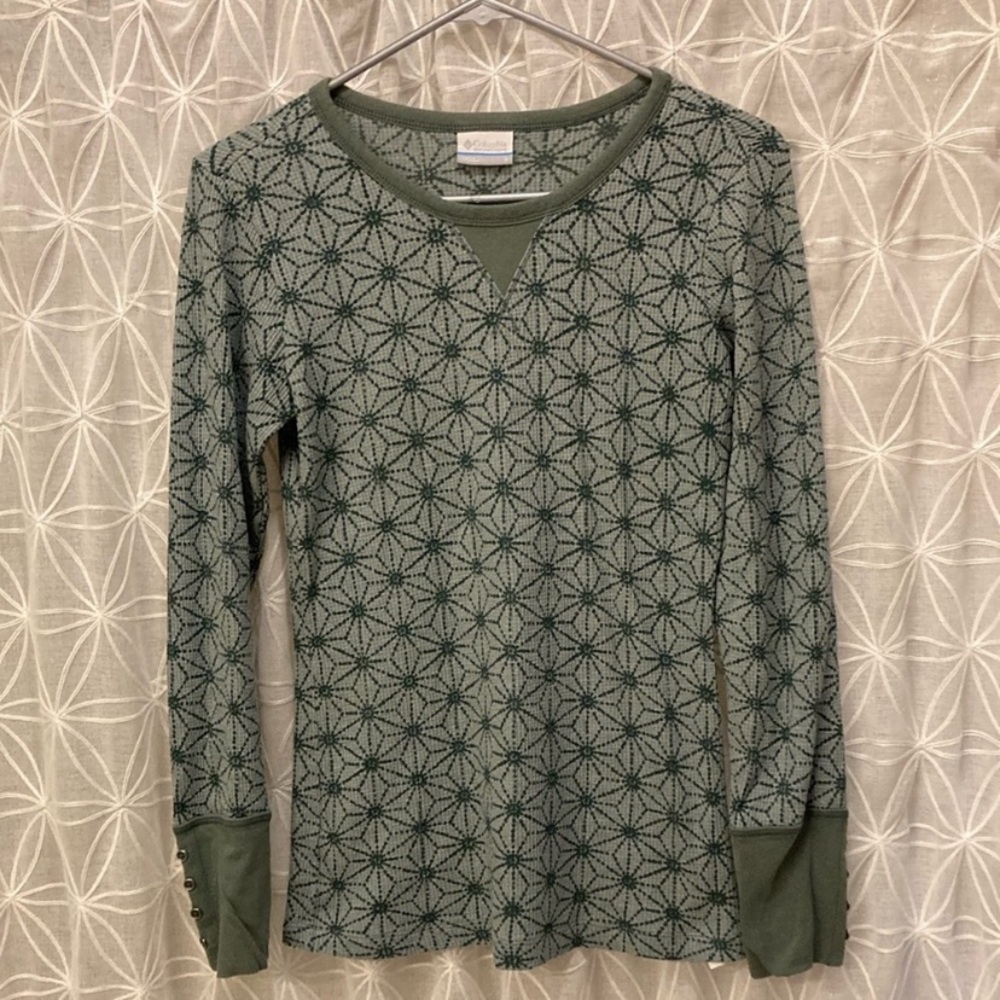 Columbia Olive Geometric Long Sleeve Top